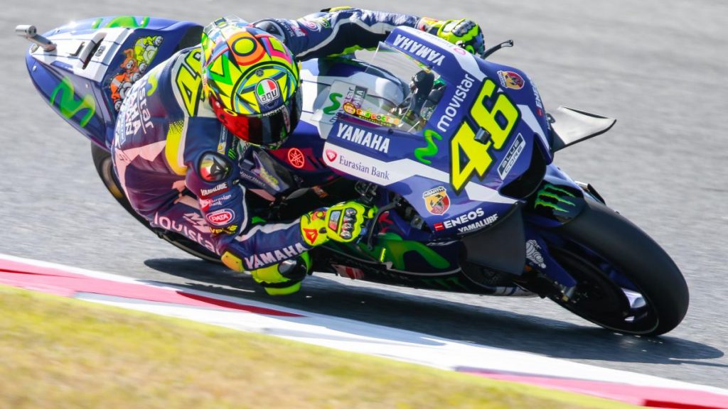 valentino-rossi-juara-catalunya-2016